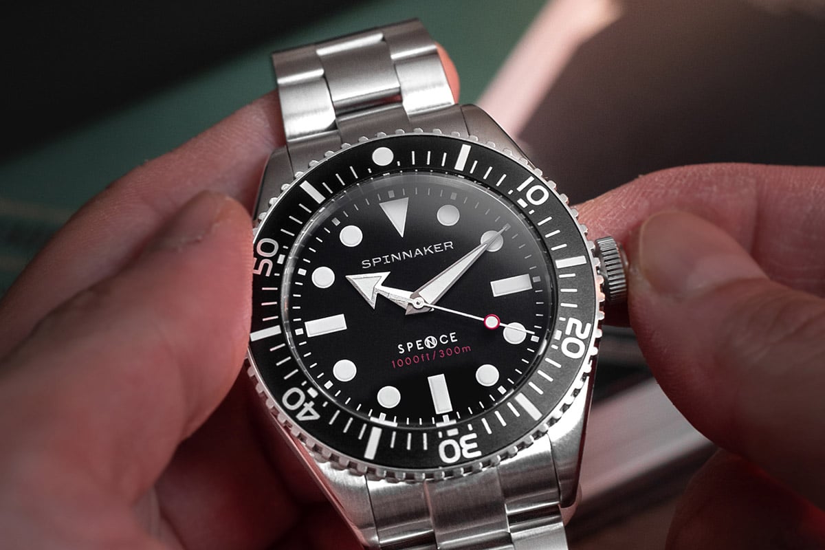 往年のヴィンテージモデルに見られる特徴的なブロードアロー針