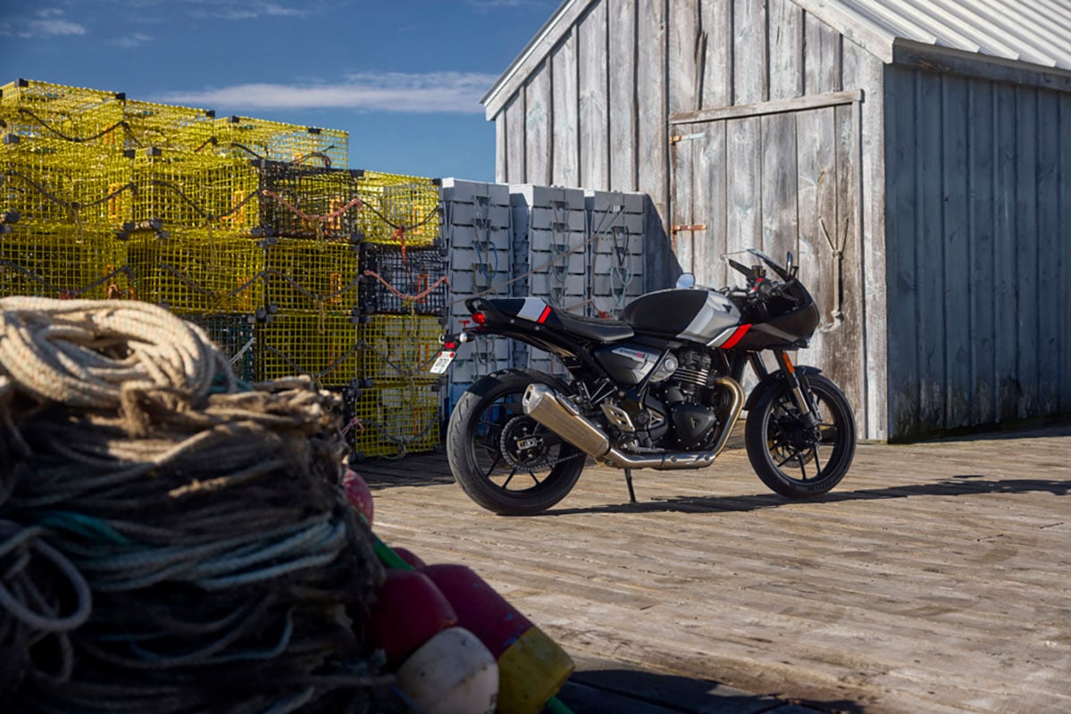 トライアンフ「スラクストン400」