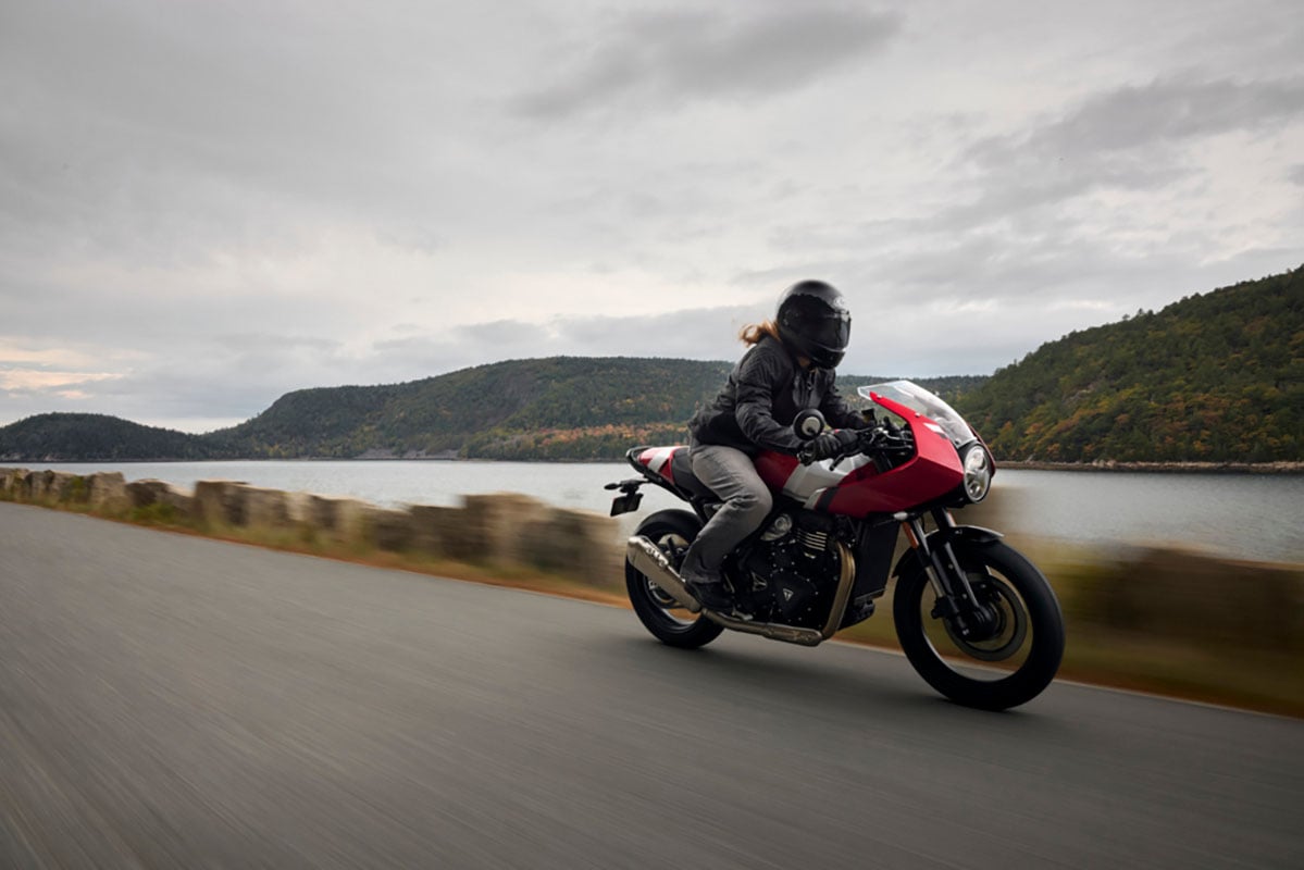 トライアンフ「スラクストン400」