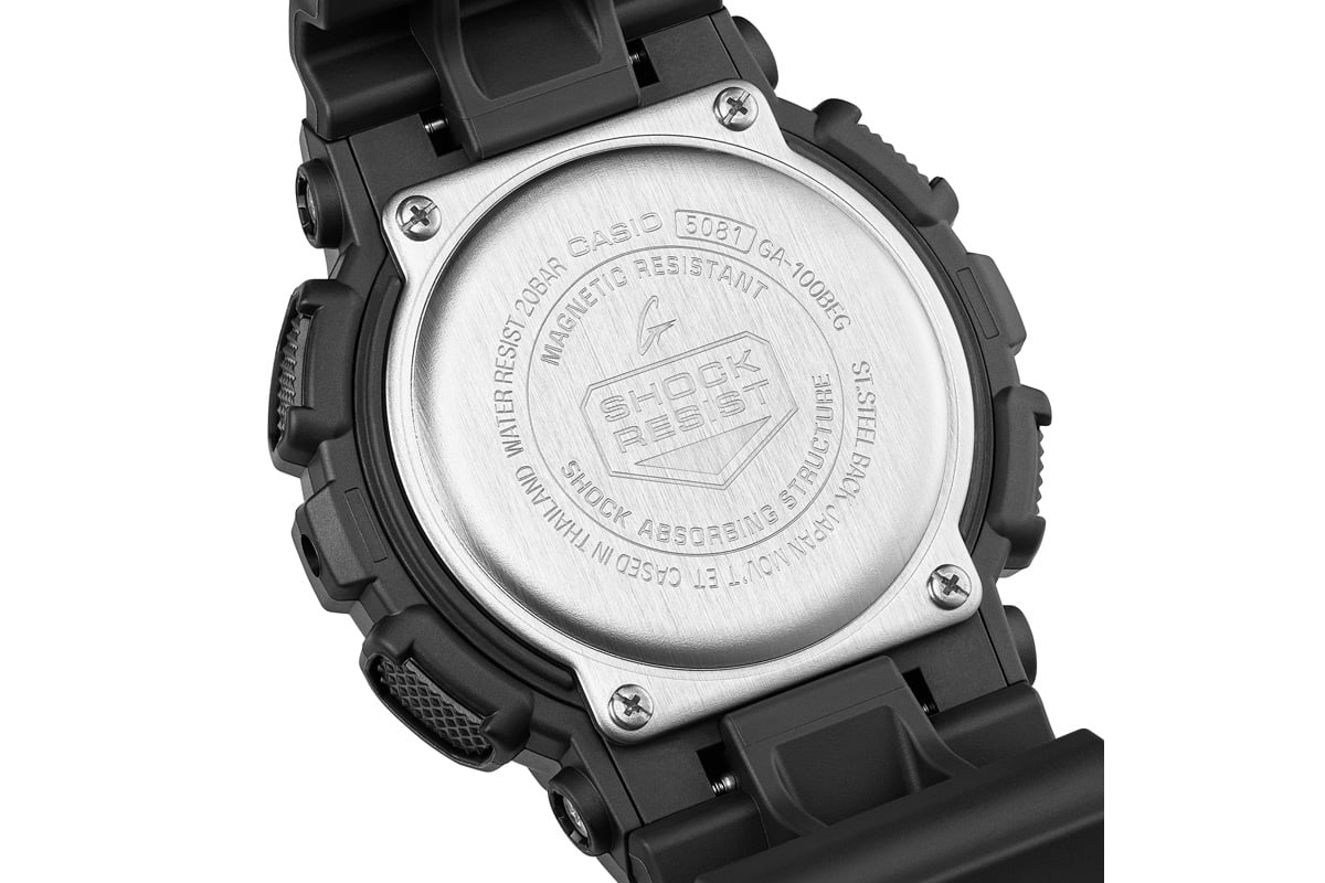 日常生活からアウトドアまで過酷な環境でも使用可能なスペックを搭載