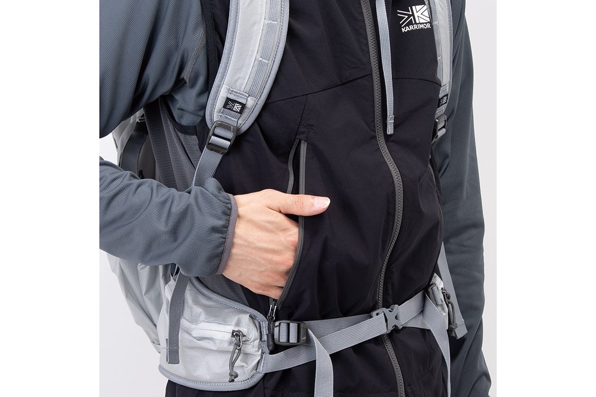 カリマー「active softshell vest」