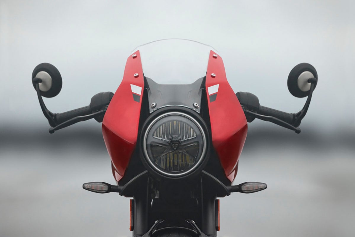 トライアンフ「スラクストン400」