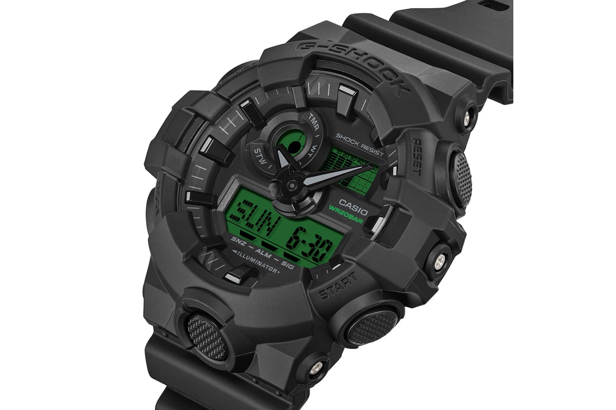 ストリートファッションやカジュアルな服装と相性が良いデザイン