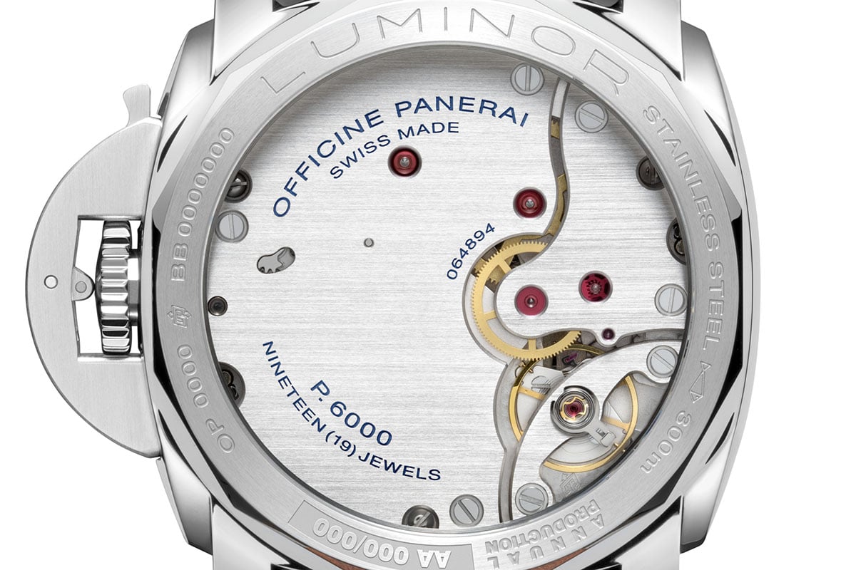 シースルーバック仕様。手巻きのP.6000は60時間のパワーリザーブを発揮。