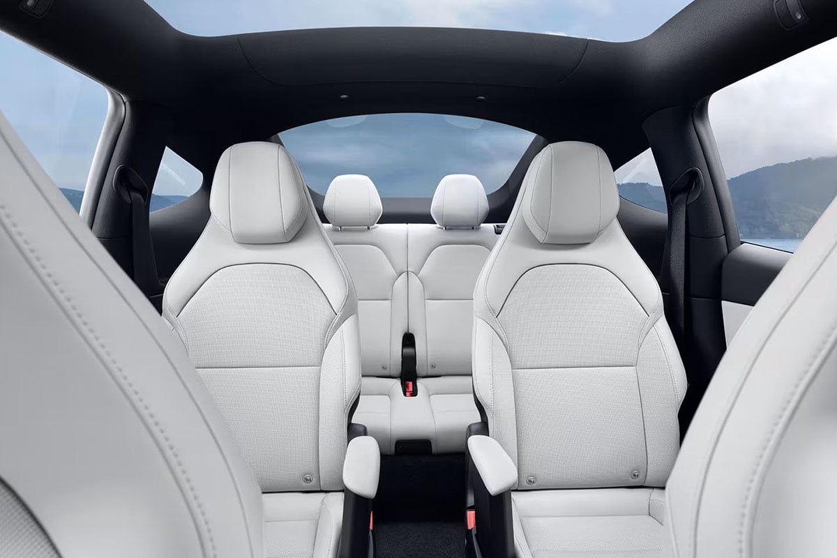 テスラ新型「モデルY L」