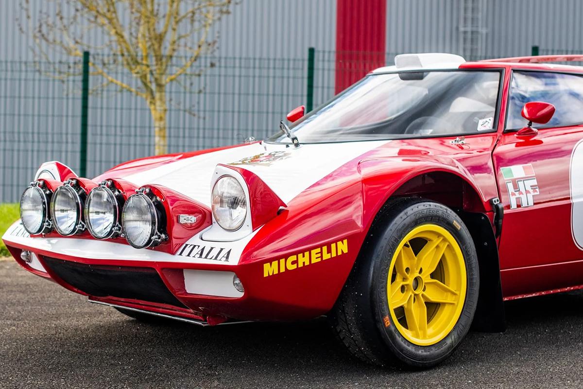 オークションに出品予定の1975年式ランチア「ストラトスHFストラダーレ グループ4仕様」(c)2026 BROAD ARROW Auctions