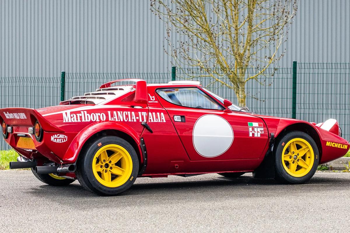 オークションに出品予定の1975年式ランチア「ストラトスHFストラダーレ グループ4仕様」(c)2026 BROAD ARROW Auctions