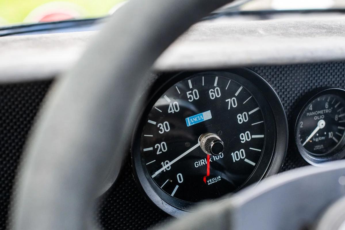 オークションに出品予定の1975年式ランチア「ストラトスHFストラダーレ グループ4仕様」(c)2026 BROAD ARROW Auctions