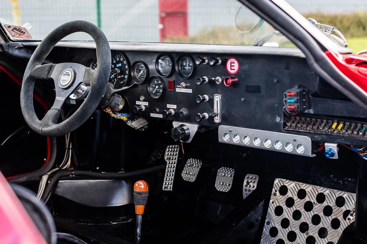 オークションに出品予定の1975年式ランチア「ストラトスHFストラダーレ グループ4仕様」(c)2026 BROAD ARROW Auctions