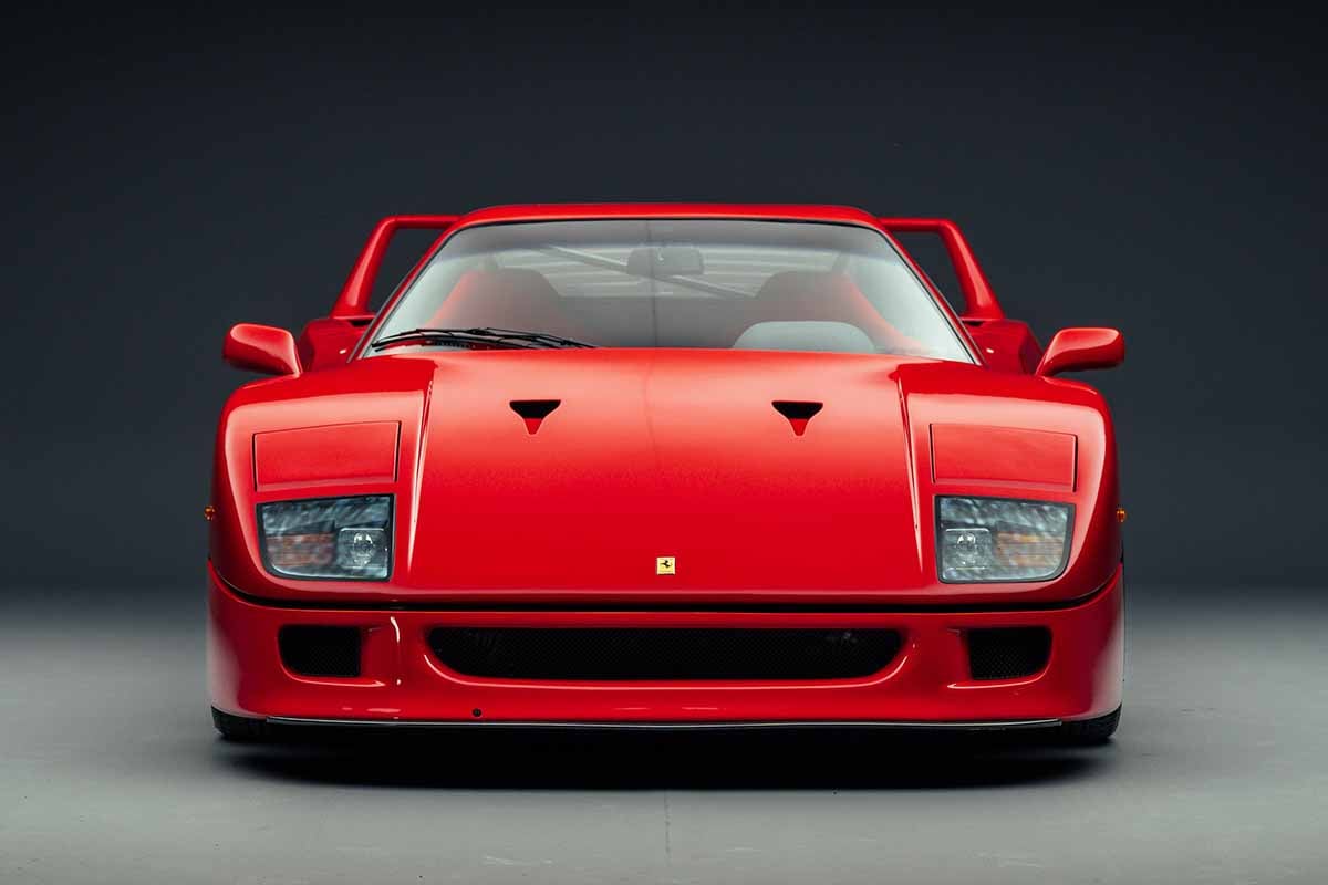 オークションに出品され、高額で落札された1989年式フェラーリ「F40」Federico Cecchio(c)2026 Courtesy of RM Sotheby's