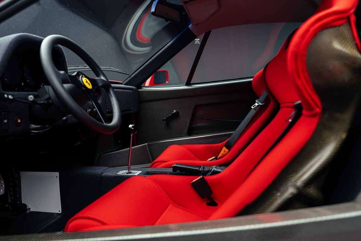 オークションに出品され、高額で落札された1989年式フェラーリ「F40」Federico Cecchio(c)2026 Courtesy of RM Sotheby's