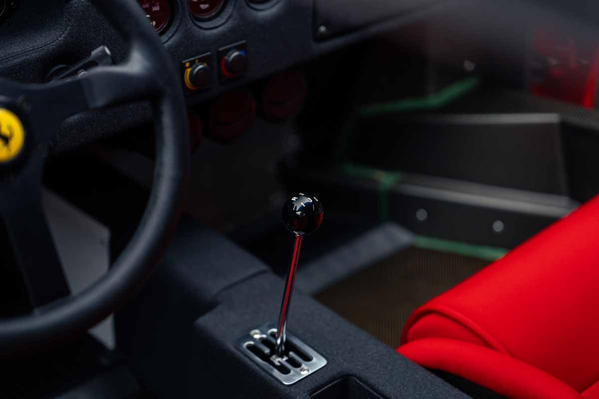 オークションに出品され、高額で落札された1989年式フェラーリ「F40」Federico Cecchio(c)2026 Courtesy of RM Sotheby's