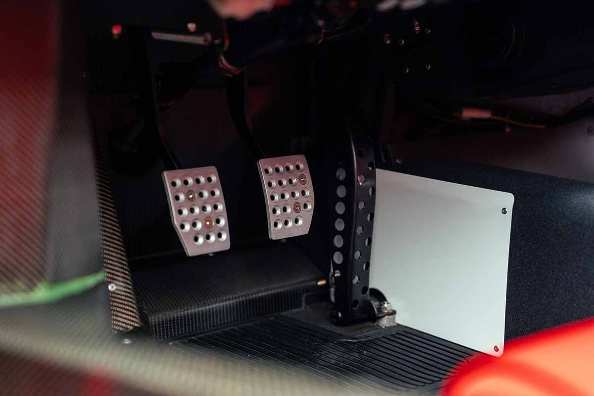 オークションに出品され、高額で落札された1989年式フェラーリ「F40」Federico Cecchio(c)2026 Courtesy of RM Sotheby's