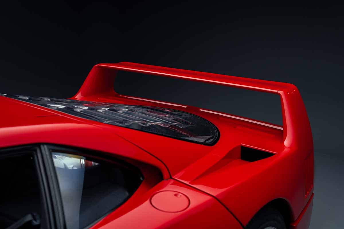 オークションに出品され、高額で落札された1989年式フェラーリ「F40」Federico Cecchio(c)2026 Courtesy of RM Sotheby's