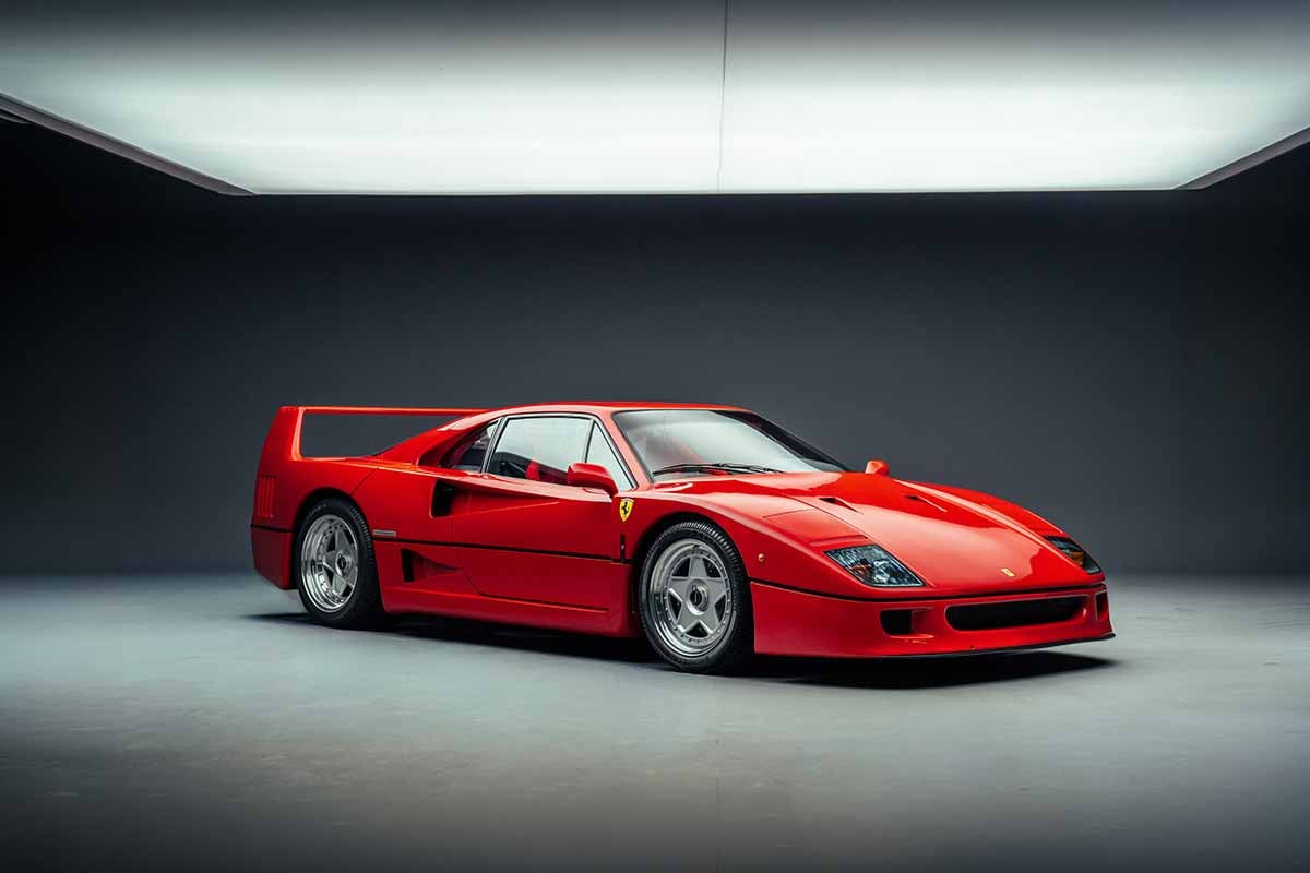 オークションに出品され、高額で落札された1989年式フェラーリ「F40」Federico Cecchio(c)2026 Courtesy of RM Sotheby's
