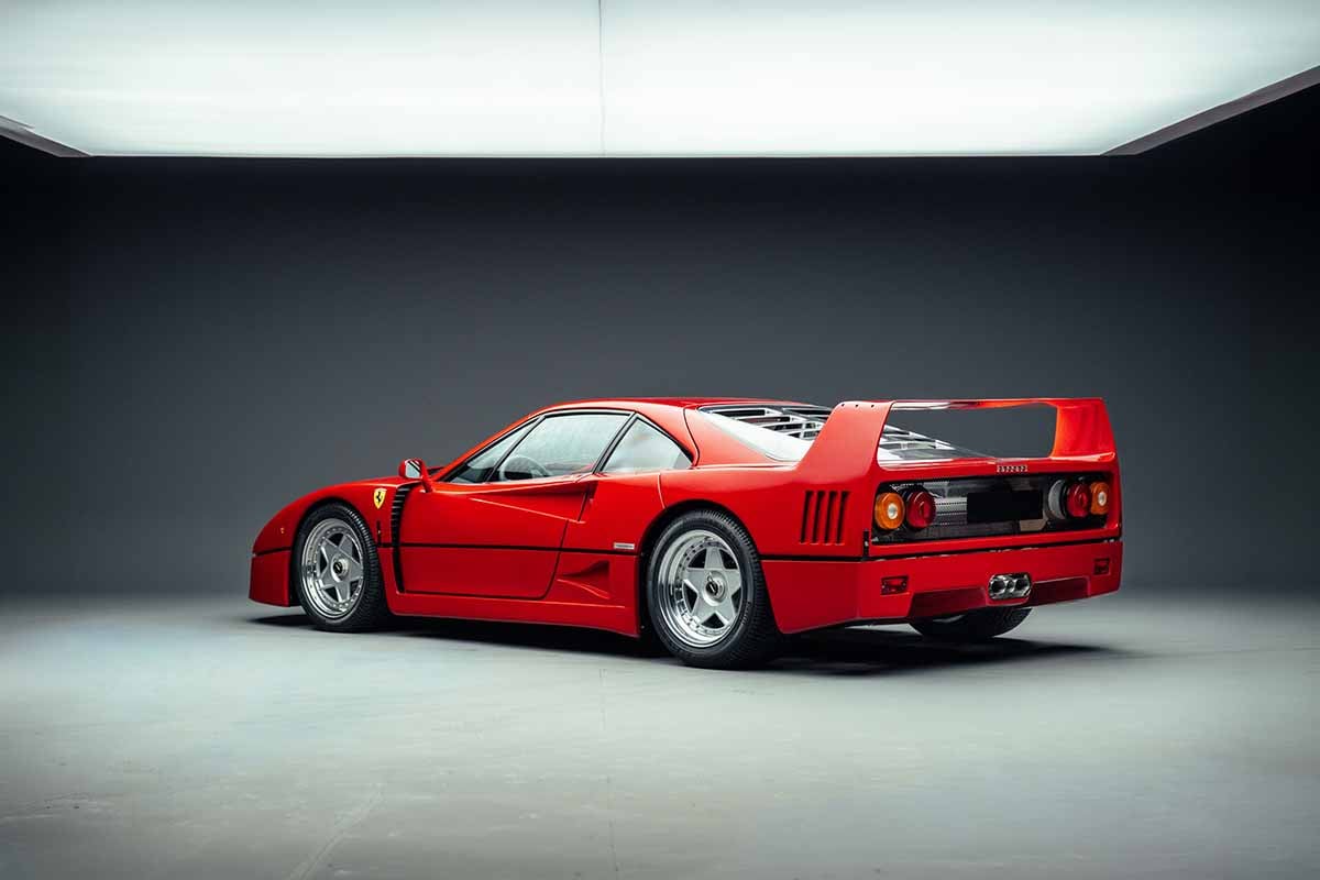 オークションに出品され、高額で落札された1989年式フェラーリ「F40」Federico Cecchio(c)2026 Courtesy of RM Sotheby's
