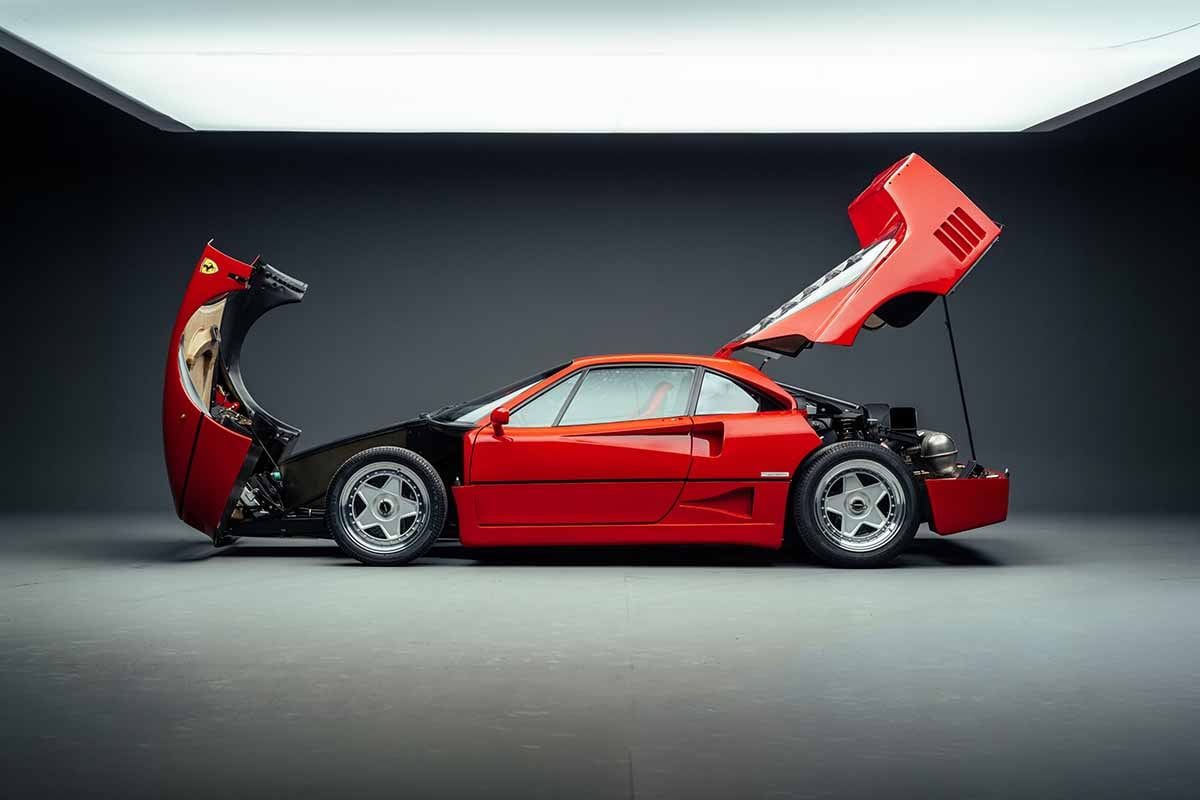 オークションに出品され、高額で落札された1989年式フェラーリ「F40」Federico Cecchio(c)2026 Courtesy of RM Sotheby's