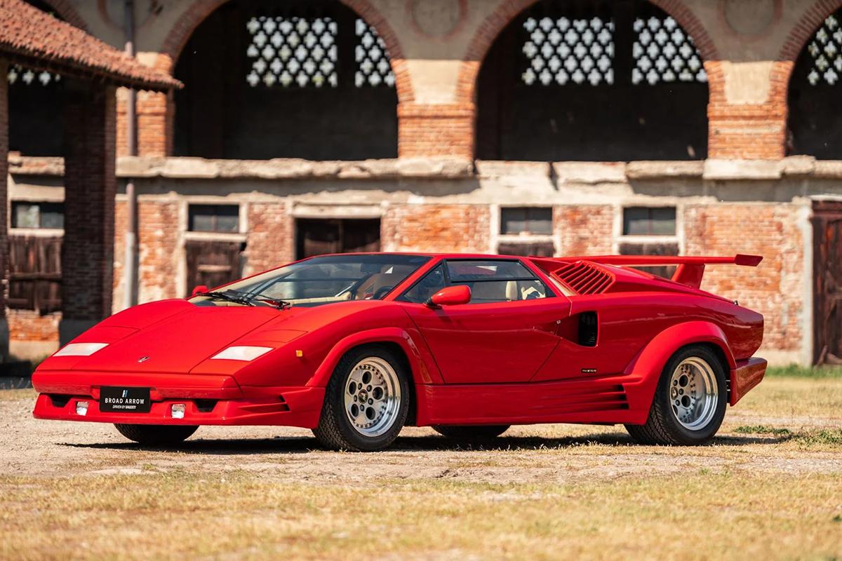 オークションに出品予定の1990年式ランボルギーニ「カウンタック 25周年記念モデル」(c)2026 Courtesy of RM Sotheby's