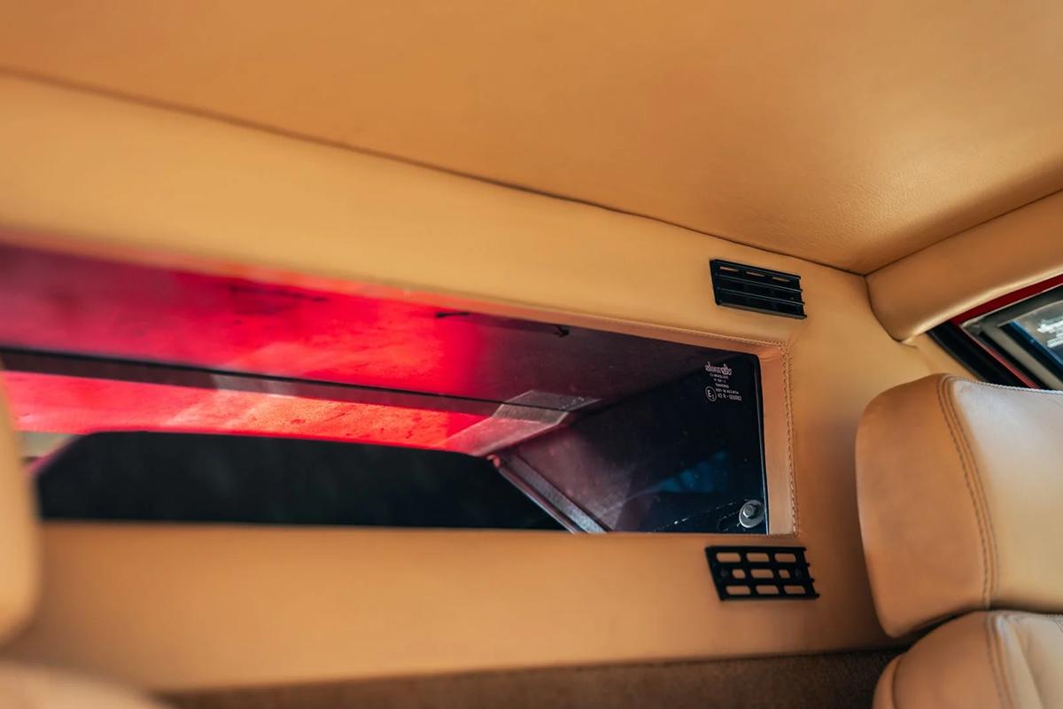 オークションに出品予定の1990年式ランボルギーニ「カウンタック 25周年記念モデル」(c)2026 Courtesy of RM Sotheby's