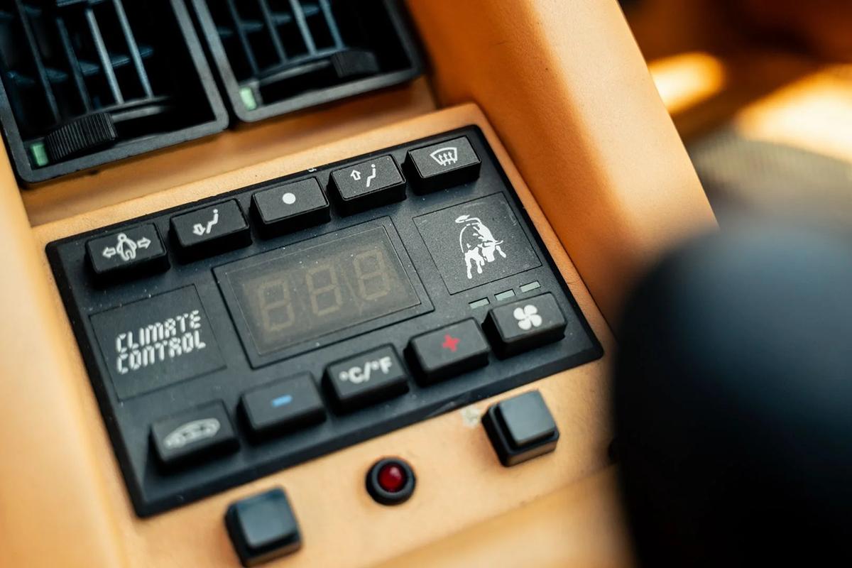 オークションに出品予定の1990年式ランボルギーニ「カウンタック 25周年記念モデル」(c)2026 Courtesy of RM Sotheby's