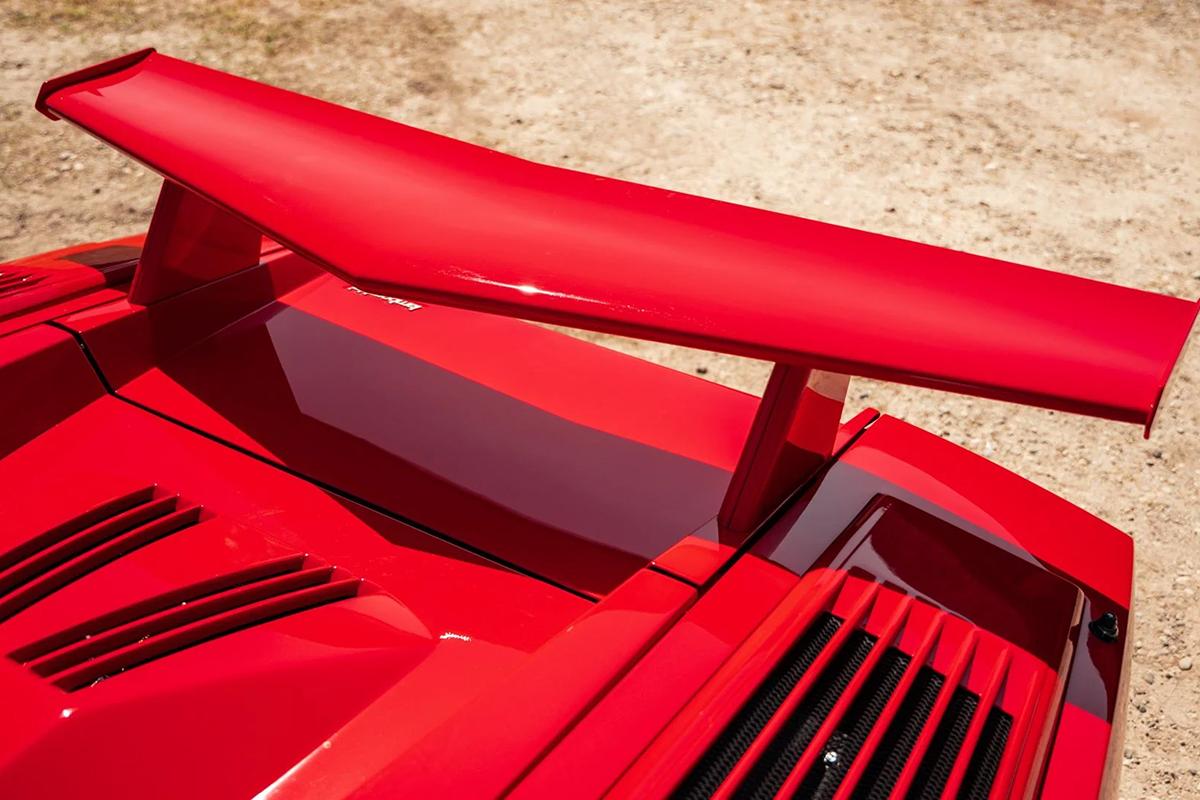 オークションに出品予定の1990年式ランボルギーニ「カウンタック 25周年記念モデル」(c)2026 Courtesy of RM Sotheby's