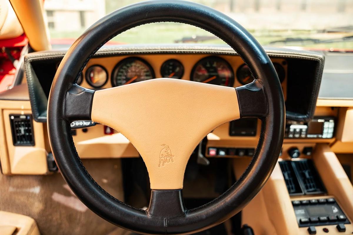 オークションに出品予定の1990年式ランボルギーニ「カウンタック 25周年記念モデル」(c)2026 Courtesy of RM Sotheby's