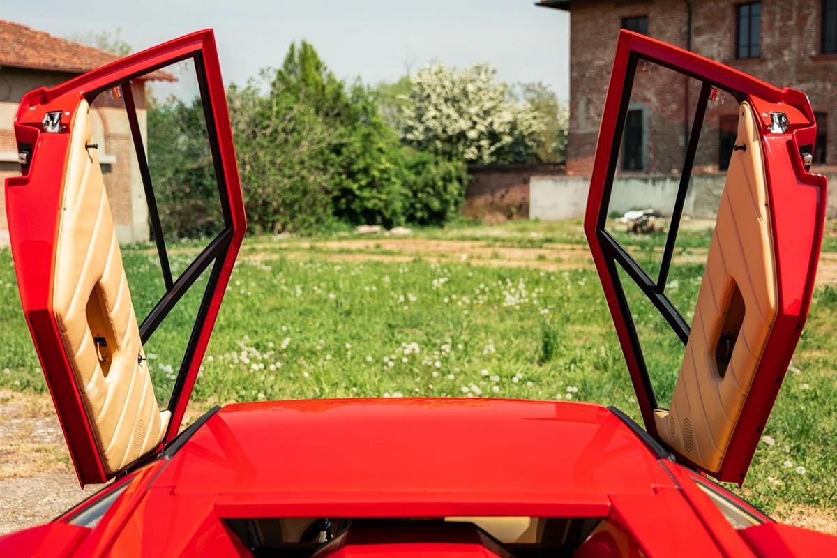 オークションに出品予定の1990年式ランボルギーニ「カウンタック 25周年記念モデル」(c)2026 Courtesy of RM Sotheby's