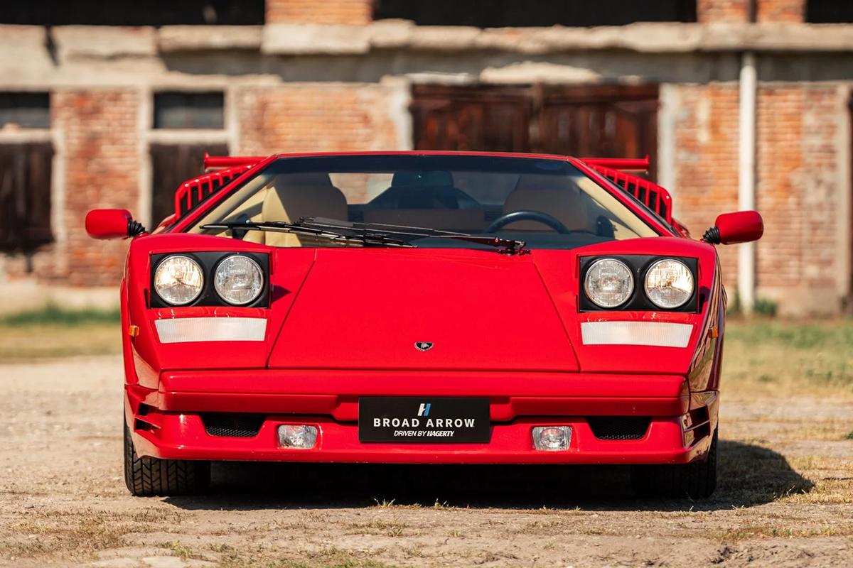 オークションに出品予定の1990年式ランボルギーニ「カウンタック 25周年記念モデル」(c)2026 Courtesy of RM Sotheby's