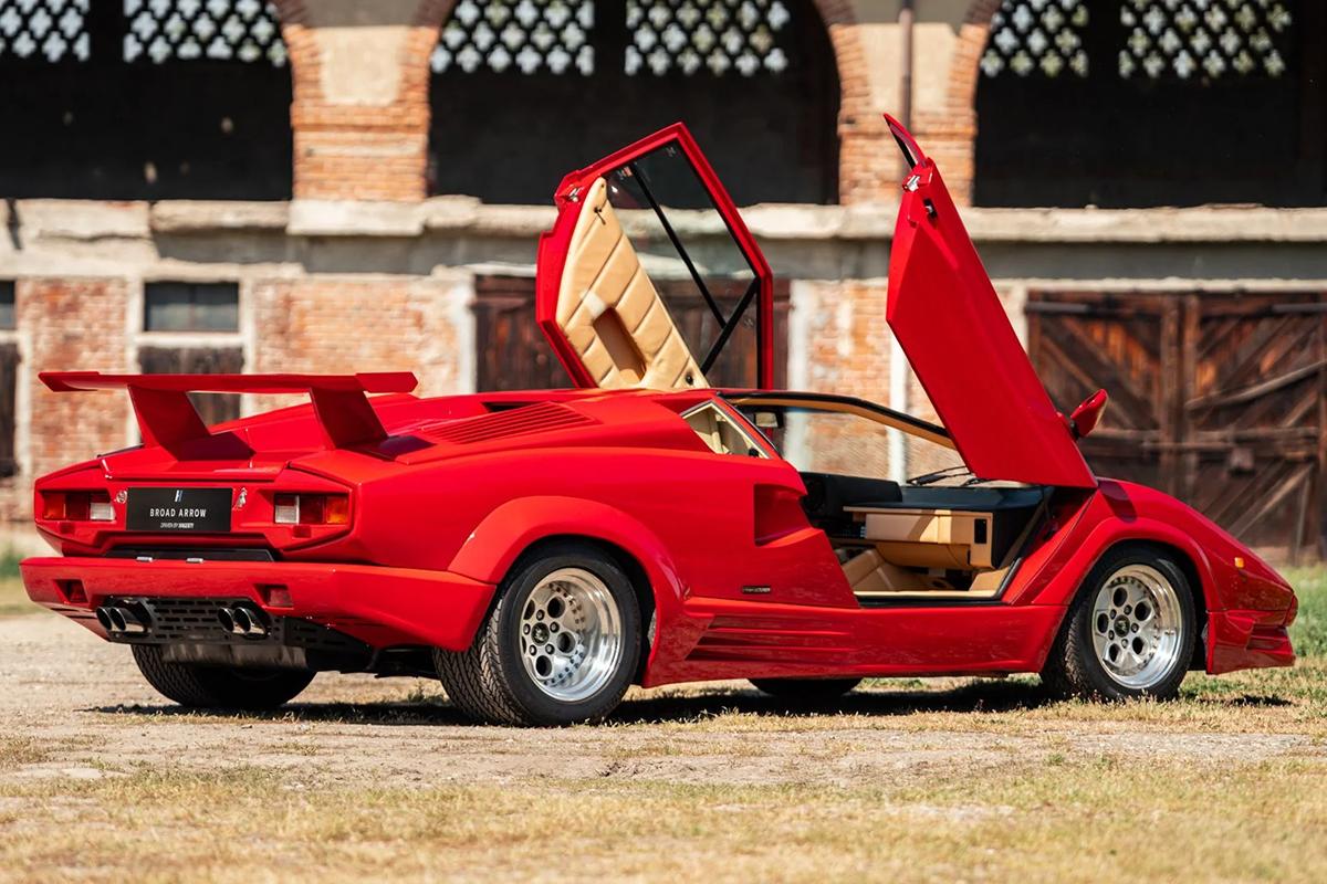 オークションに出品予定の1990年式ランボルギーニ「カウンタック 25周年記念モデル」(c)2026 Courtesy of RM Sotheby's