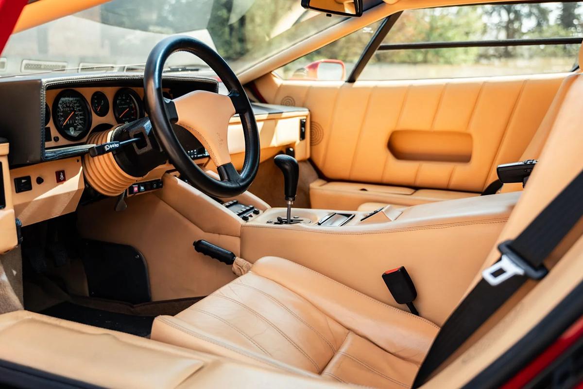 オークションに出品予定の1990年式ランボルギーニ「カウンタック 25周年記念モデル」(c)2026 Courtesy of RM Sotheby's