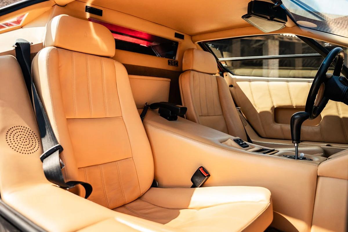 オークションに出品予定の1990年式ランボルギーニ「カウンタック 25周年記念モデル」(c)2026 Courtesy of RM Sotheby's