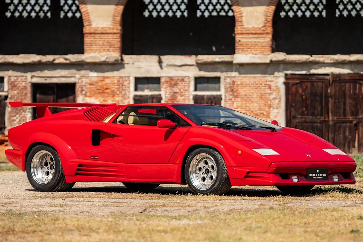 オークションに出品予定の1990年式ランボルギーニ「カウンタック 25周年記念モデル」(c)2026 Courtesy of RM Sotheby's