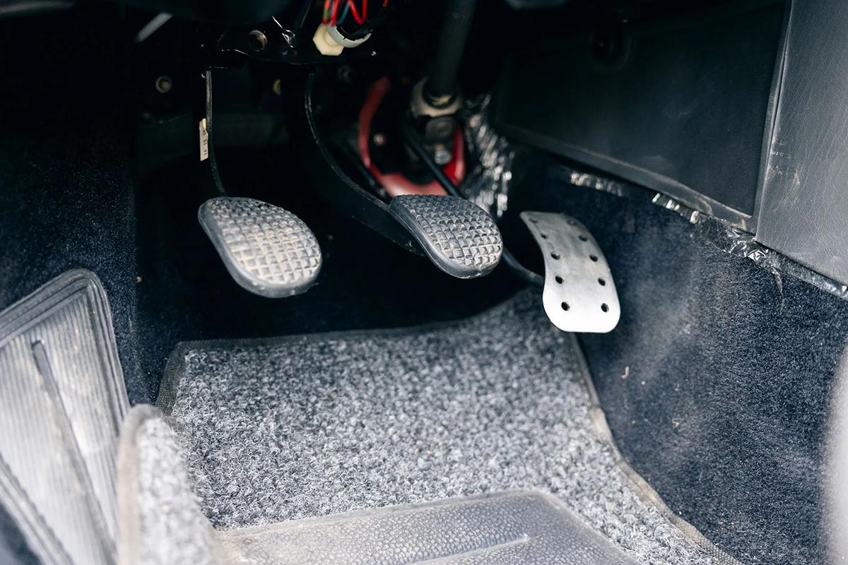 オークションに出品される予定の1991年式ランチア「デルタHFインテグレーレ・エボルツォーネI」(c)2026 BROAD ARROW Auctions