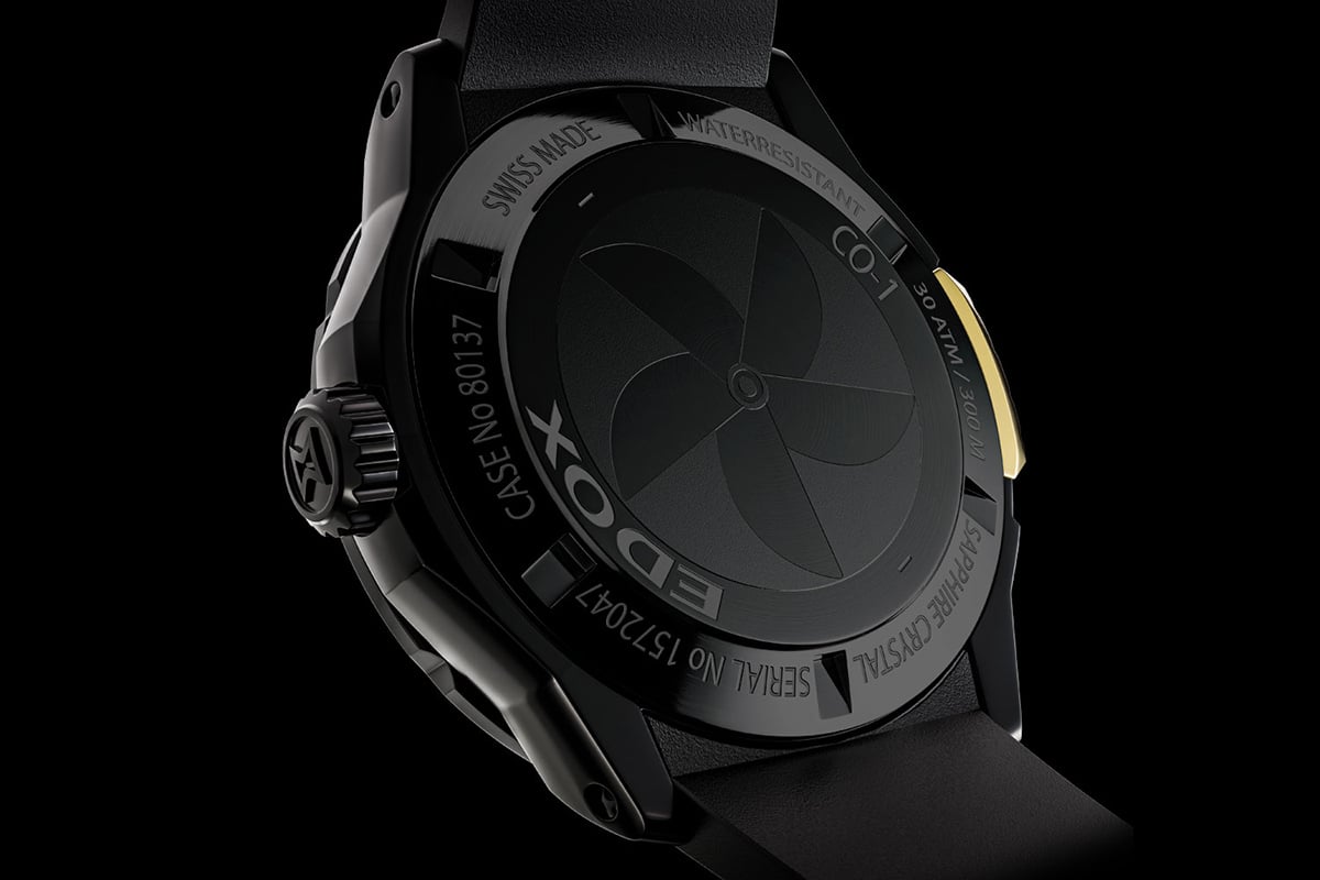 「エドックス　クロノオフショア1 ベゼルロック デイト オートマティック」（品番： 80137-37ND-CAVD、40万7000円、消費税込）