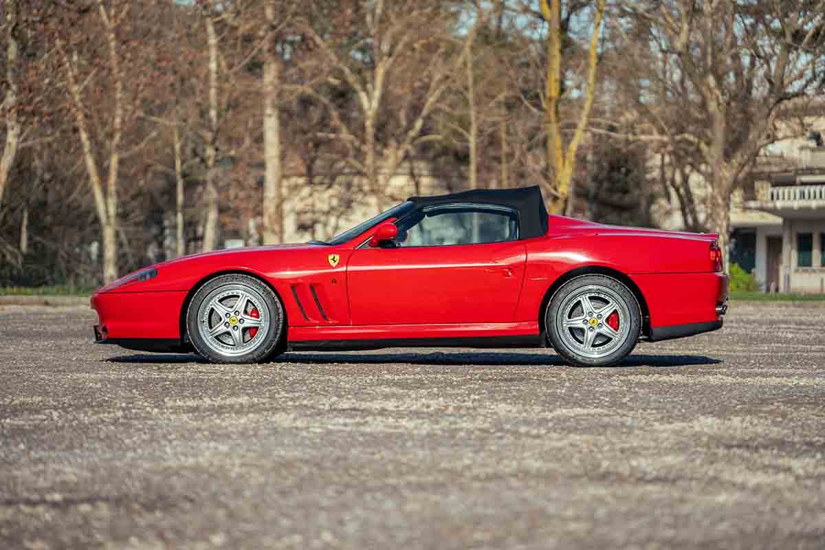 オークションに出品予定の2001年式フェラーリ「550バルケッタ」Federico Cecchio(c)2026 Courtesy of RM Sotheby's