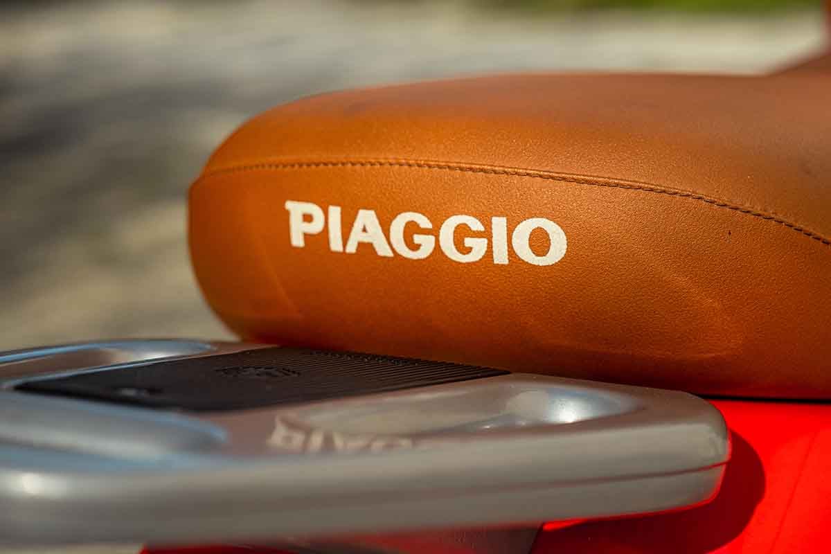 オークションに出品予定の2001年式ピアッジオ「ベスパET4」スクーデリア・フェラーリ Federico Cecchio(c)2026 Courtesy of RM Sotheby's