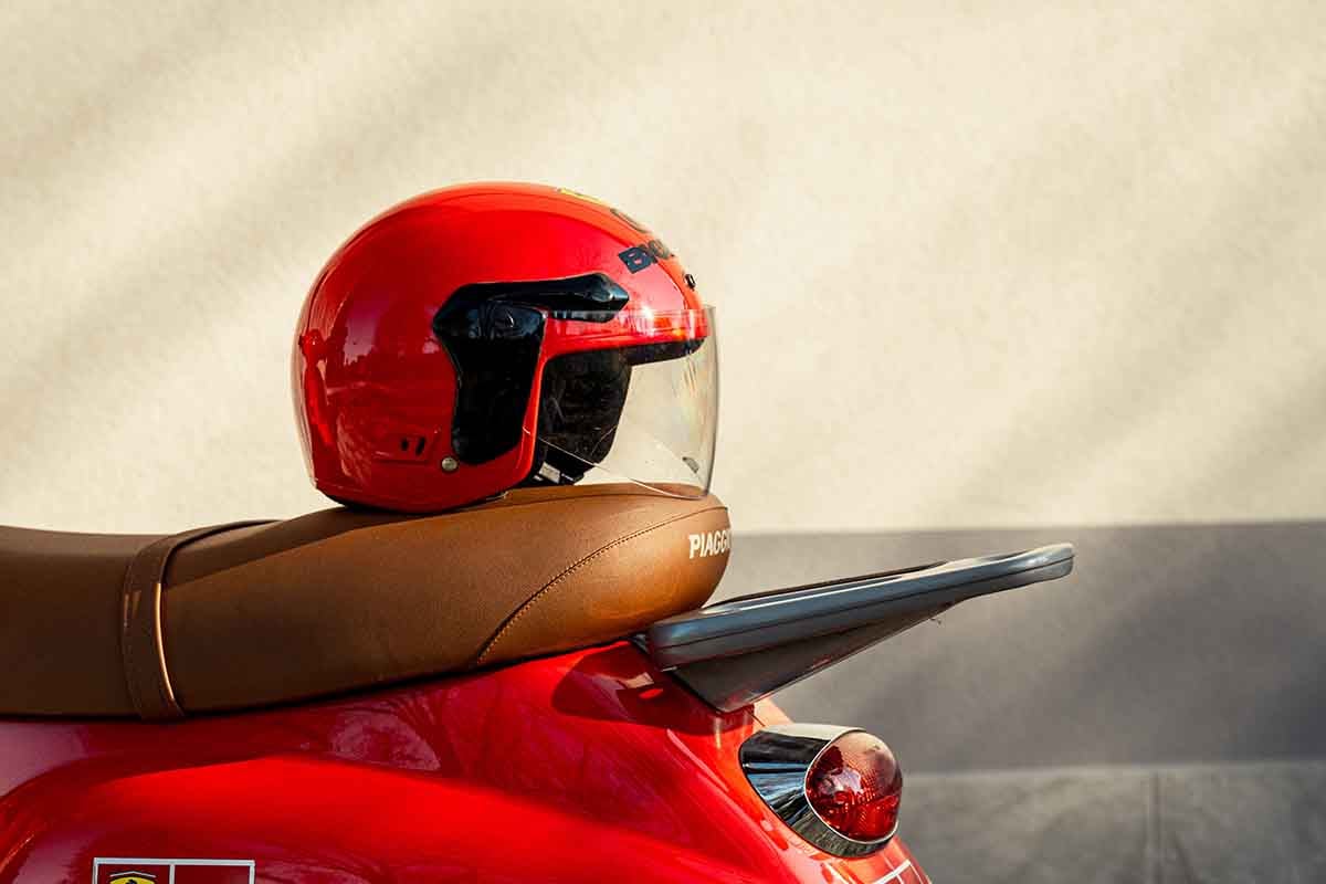 オークションに出品予定の2001年式ピアッジオ「ベスパET4」スクーデリア・フェラーリ Federico Cecchio(c)2026 Courtesy of RM Sotheby's