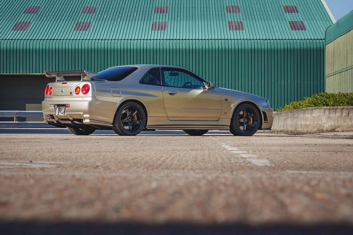 オークションに出品予定の2001年式日産「スカイラインGT-R Mスペック」(c)2026 BROAD ARROW Auctions