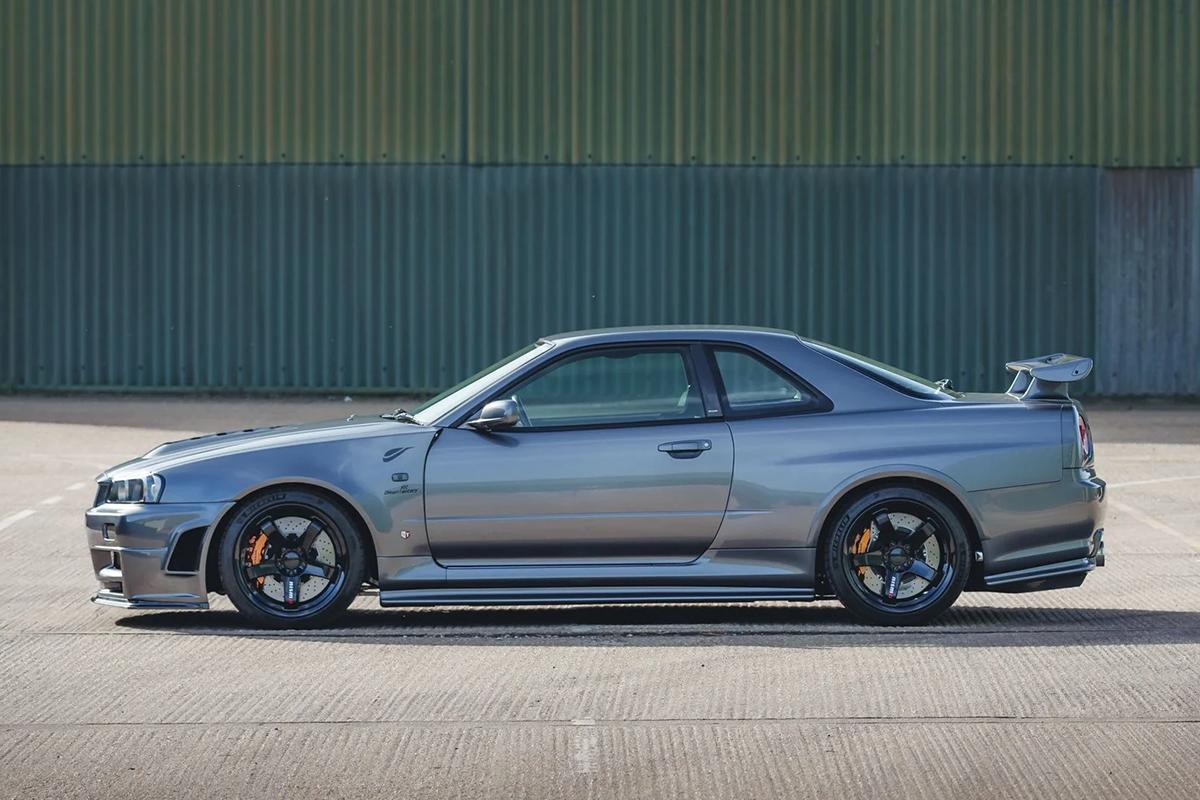 オークションに出品予定の2002年式日産「スカイラインGT−R CRS by NISMO」(c)2026 BROAD ARROW Auctions