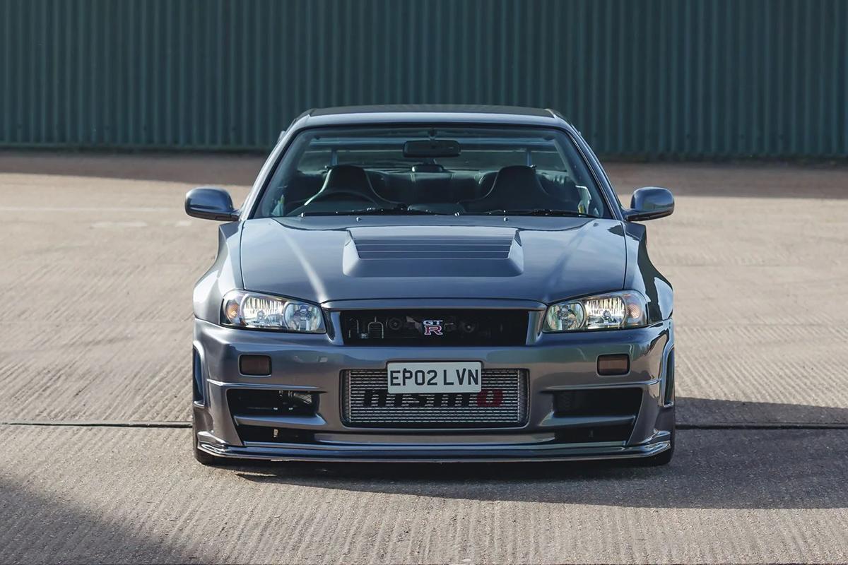 オークションに出品予定の2002年式日産「スカイラインGT−R CRS by NISMO」(c)2026 BROAD ARROW Auctions