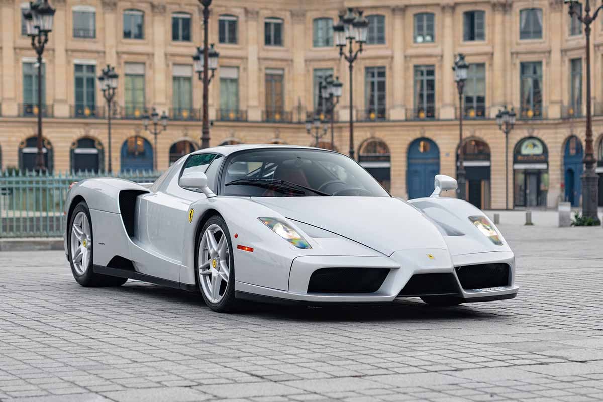 オークションに出品され、高値落札された2004年式フェラーリ「エンツォ」Kevin Van Campenhout(c)2026 Courtesy of RM Sotheby's