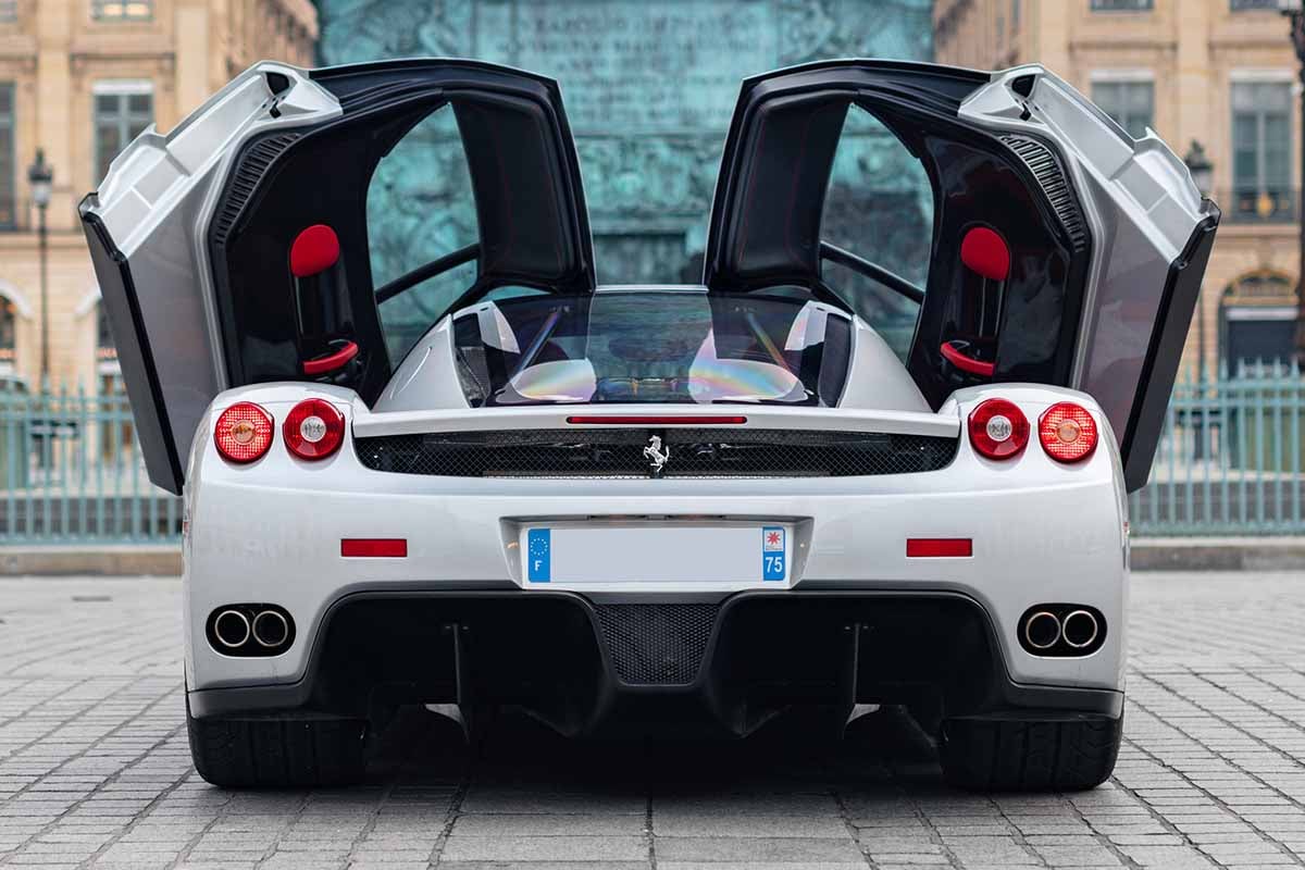 オークションに出品され、高値落札された2004年式フェラーリ「エンツォ」Kevin Van Campenhout(c)2026 Courtesy of RM Sotheby's