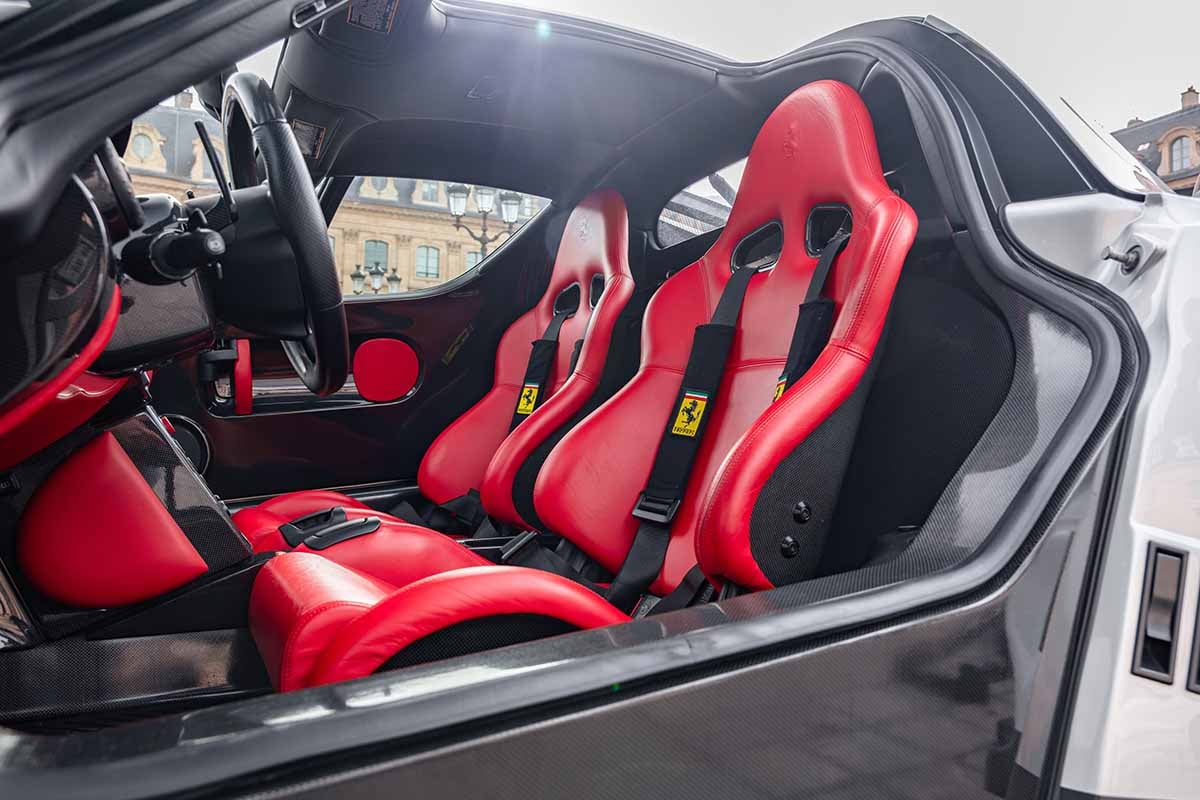 オークションに出品され、高値落札された2004年式フェラーリ「エンツォ」Kevin Van Campenhout(c)2026 Courtesy of RM Sotheby's