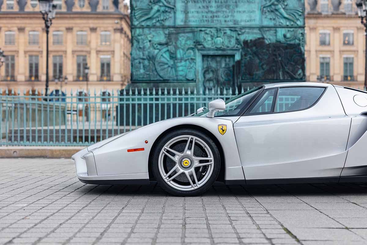 オークションに出品され、高値落札された2004年式フェラーリ「エンツォ」Kevin Van Campenhout(c)2026 Courtesy of RM Sotheby's