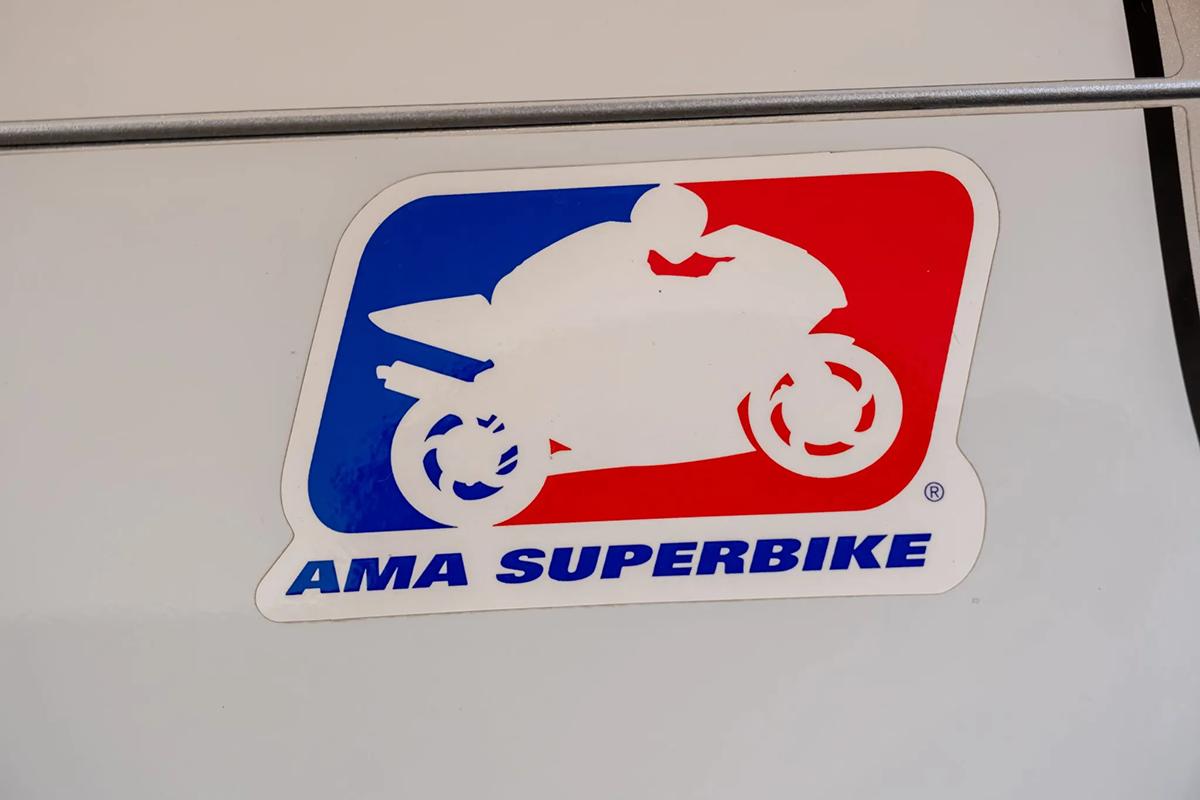 米国オークションに出品され落札された2004年式ホンダ「RVT1000R ニッキー・ヘイデン・エディション」