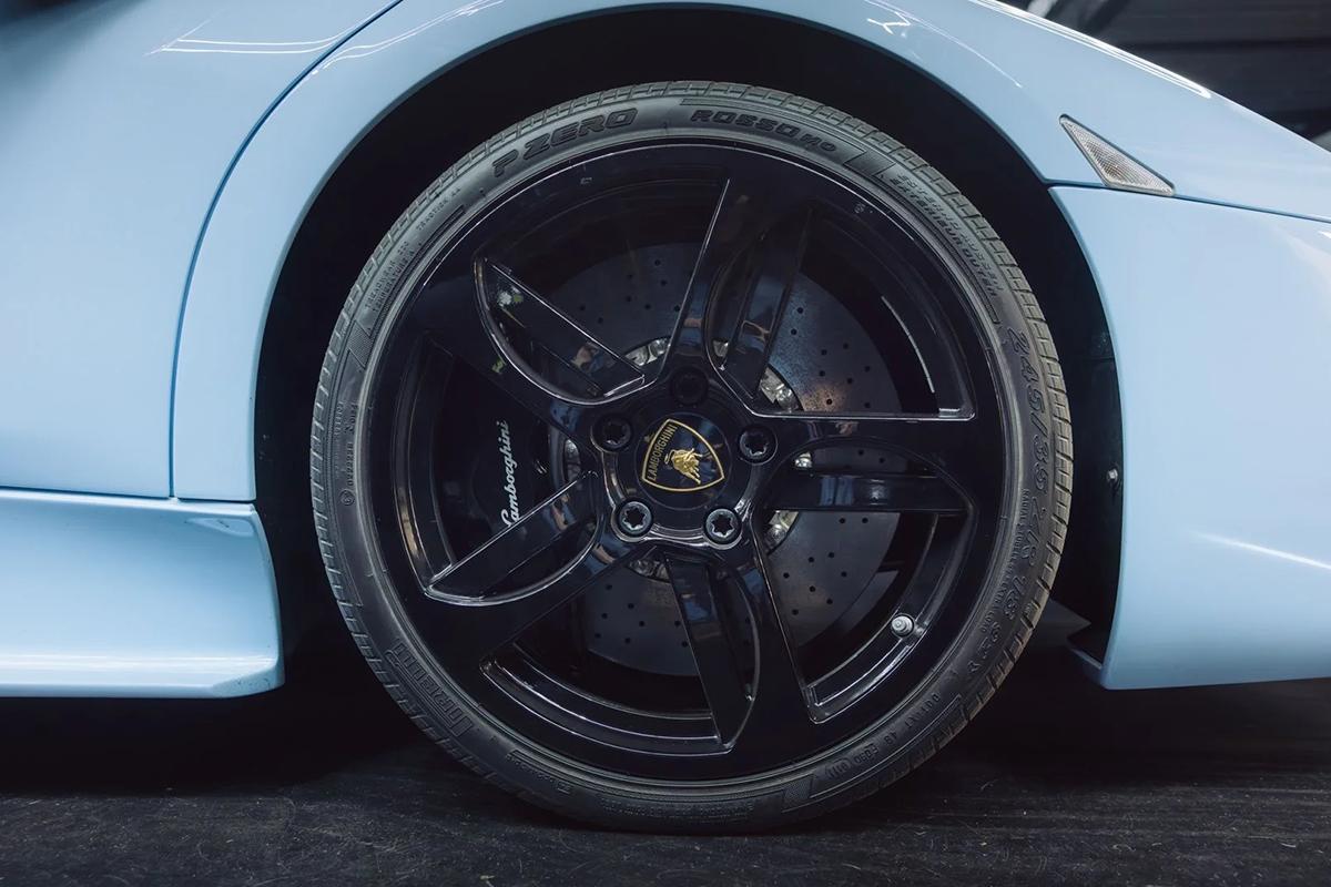 オークションに出品予定の2009年式ランボルギーニ「ムルシエラゴLP640−4」(c)2026 BROAD ARROW Auctions