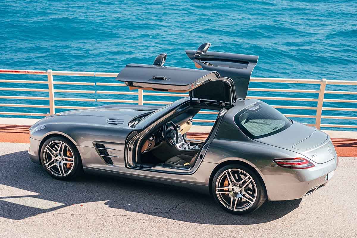 オークションに出品予定の2010年式メルセデス・ベンツ「SLS AMG」Loic Kernen(c)2026 Courtesy of RM Sotheby's