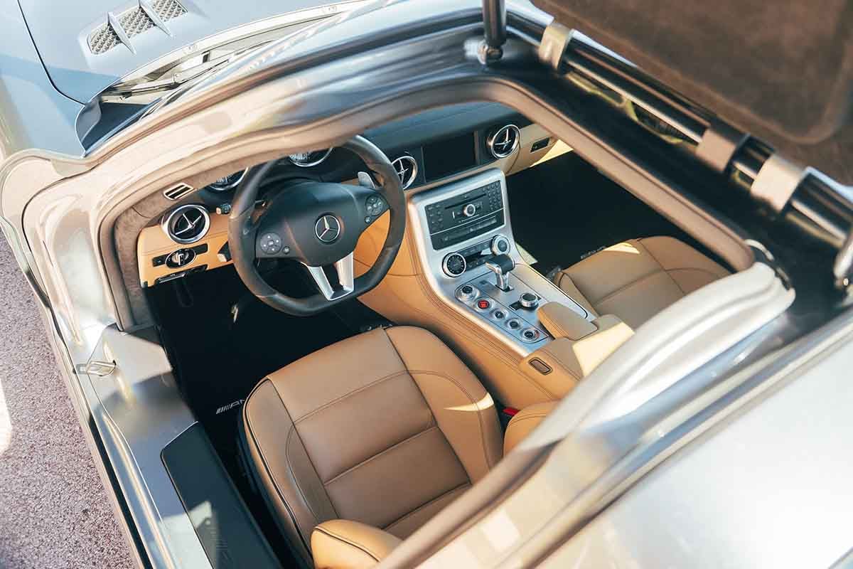 オークションに出品予定の2010年式メルセデス・ベンツ「SLS AMG」Loic Kernen(c)2026 Courtesy of RM Sotheby's