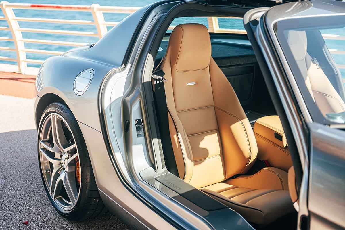 オークションに出品予定の2010年式メルセデス・ベンツ「SLS AMG」Loic Kernen(c)2026 Courtesy of RM Sotheby's