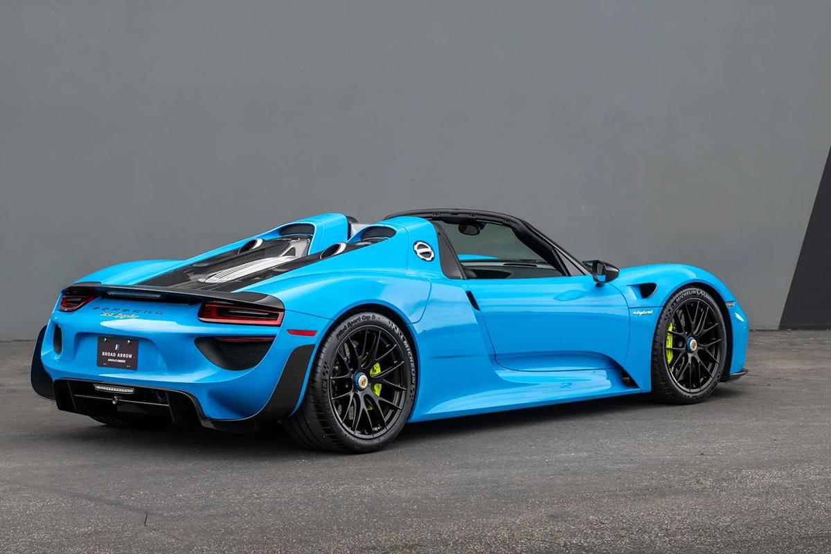 オークションに出品予定の2015年式ポルシェ「918スパイダー」(c)2026 BROAD ARROW Auctions